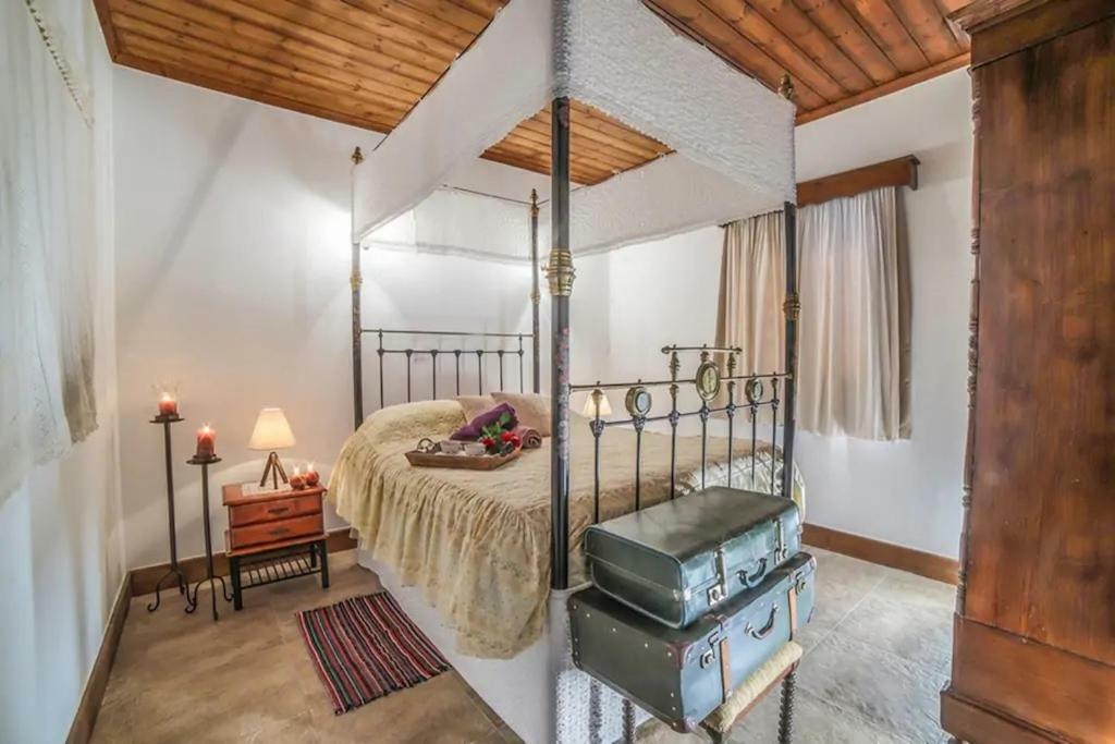 Ferienhaus Traditional House Lofou